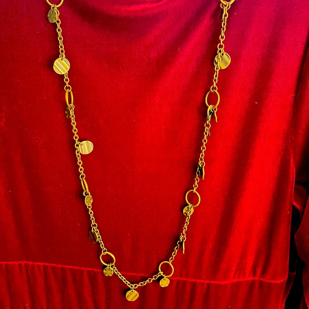 Premier Designs necklace. Beautiful antique gold color.